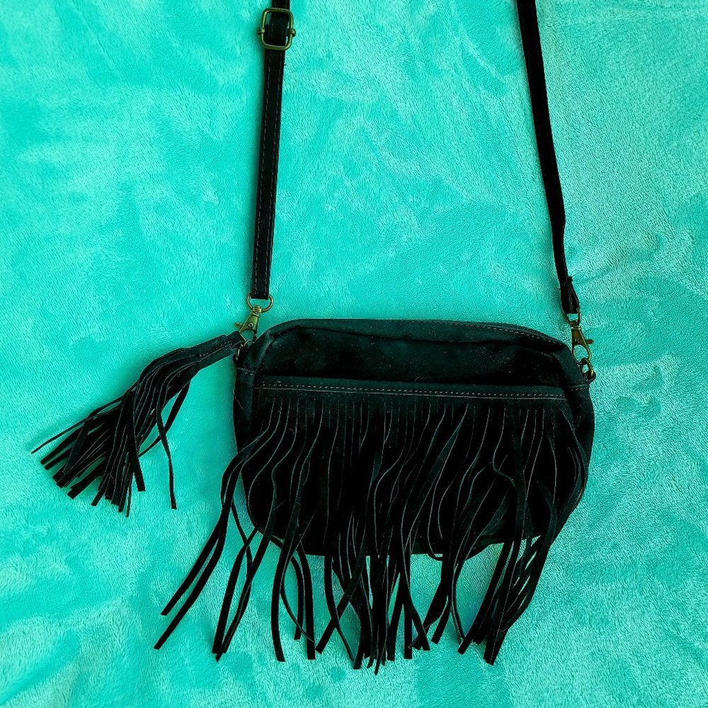 Beautiful nu G retro style black faux suede fringe and tassel crossbody bag